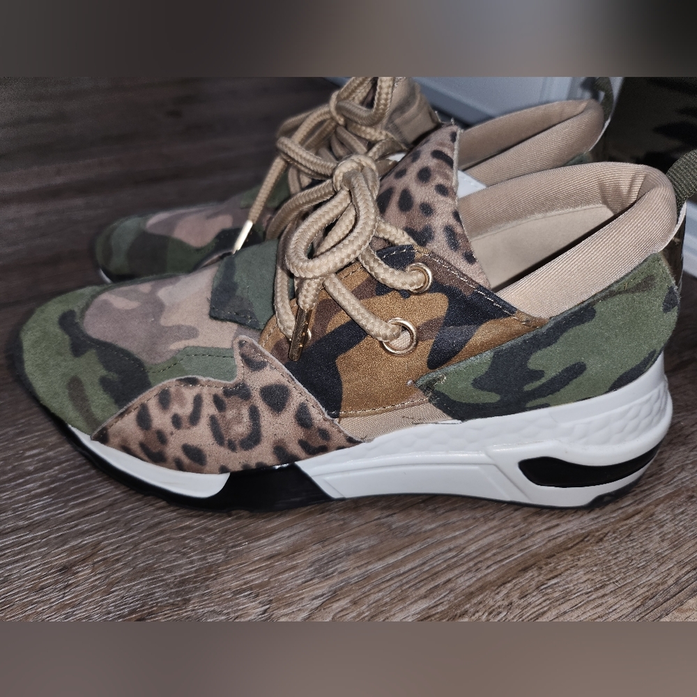 Steve Madden Cliff Size 8M